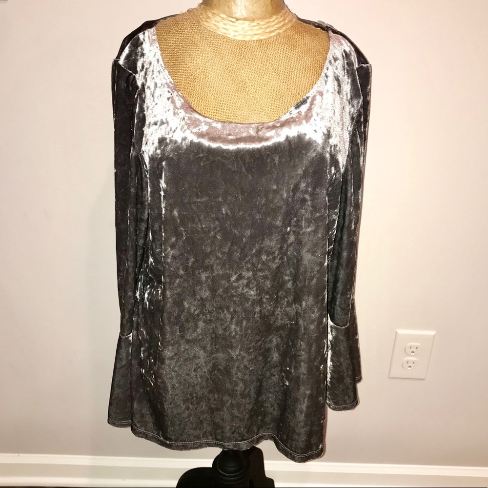 Grey/silver velour-like top